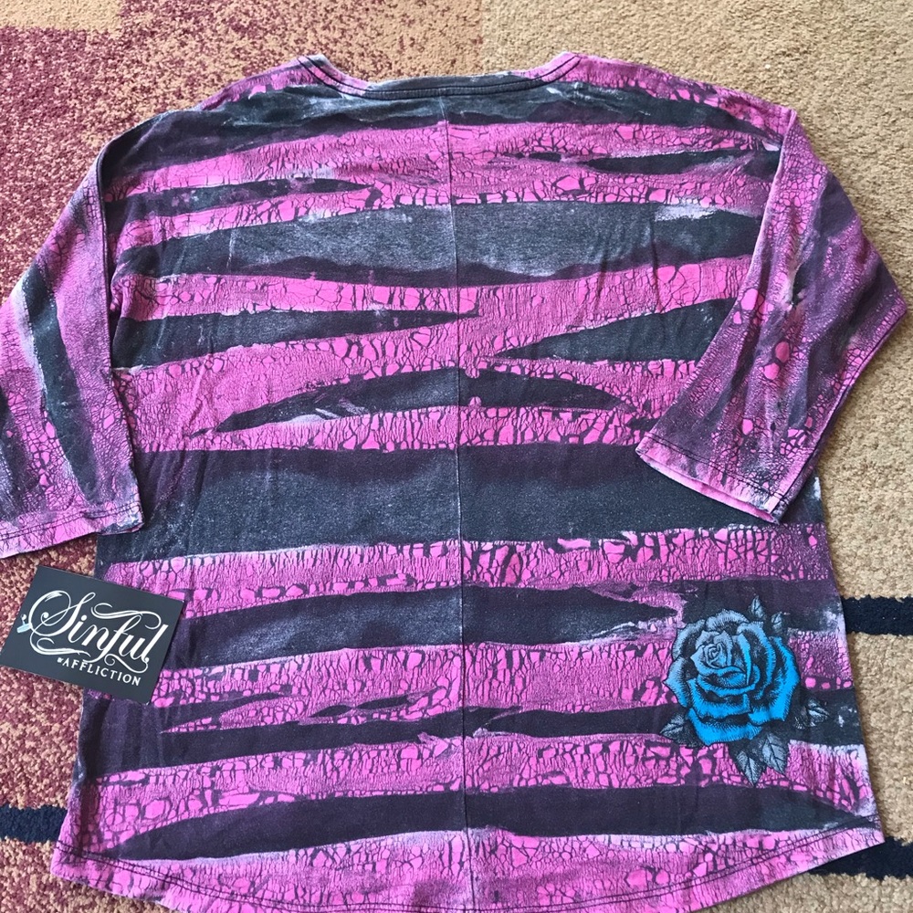 Sinful by Affliction Top Shirt Small NWT - Picture 3 of 3